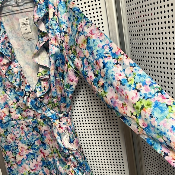 Bar III Trendy Plus Size Ruffled Floral Satin Minidress, Created for Macy's #56 - Picture 4 of 8